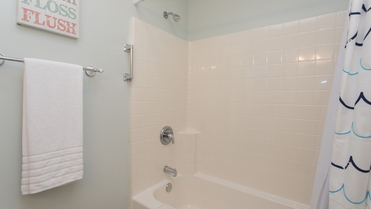 Photo of Bathroom in Royal Hawaiian Estates
