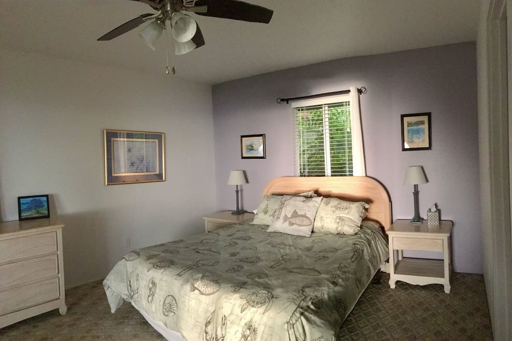 Photo of Bedroom in Honaunau-Napoopoo