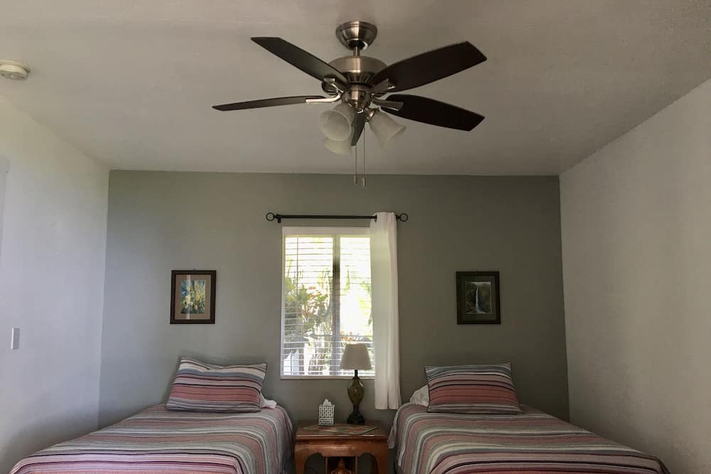 Photo of Bedroom in Honaunau-Napoopoo