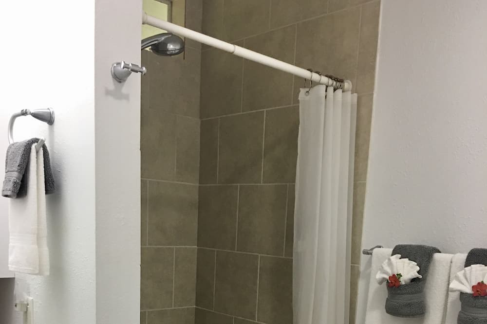 Photo of Bathroom in Honaunau-Napoopoo
