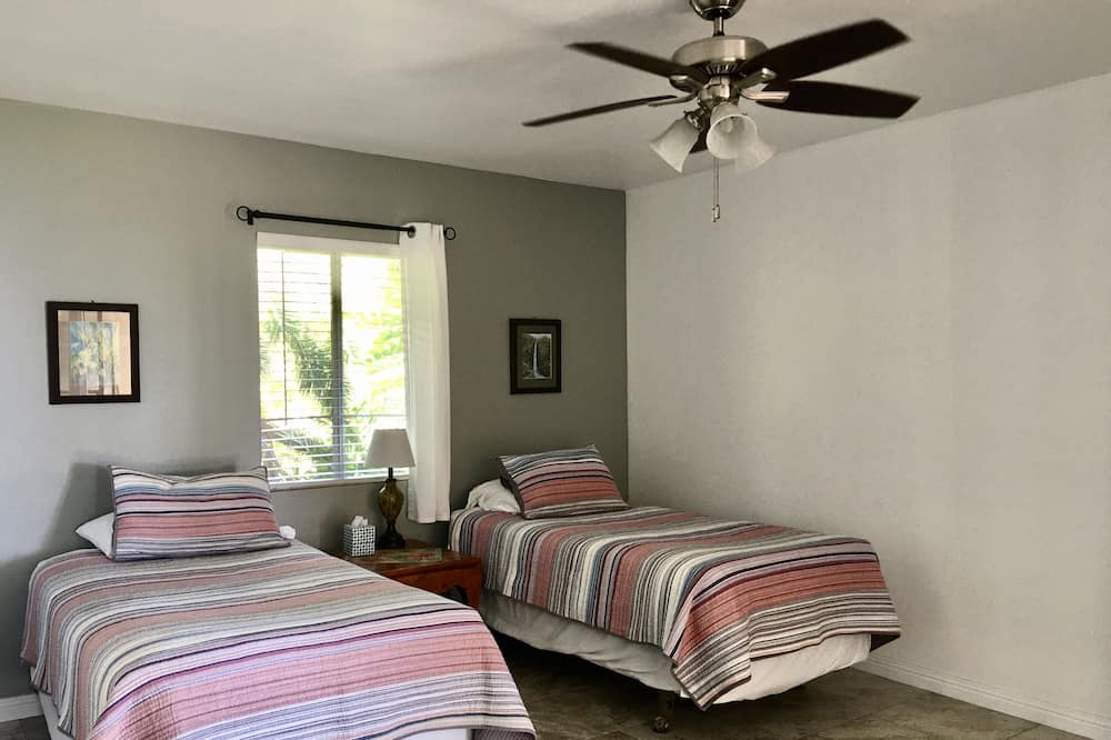 Photo of Bedroom in Honaunau-Napoopoo