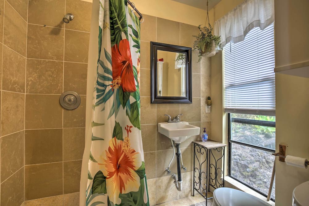 Photo of Bathroom in Honalo