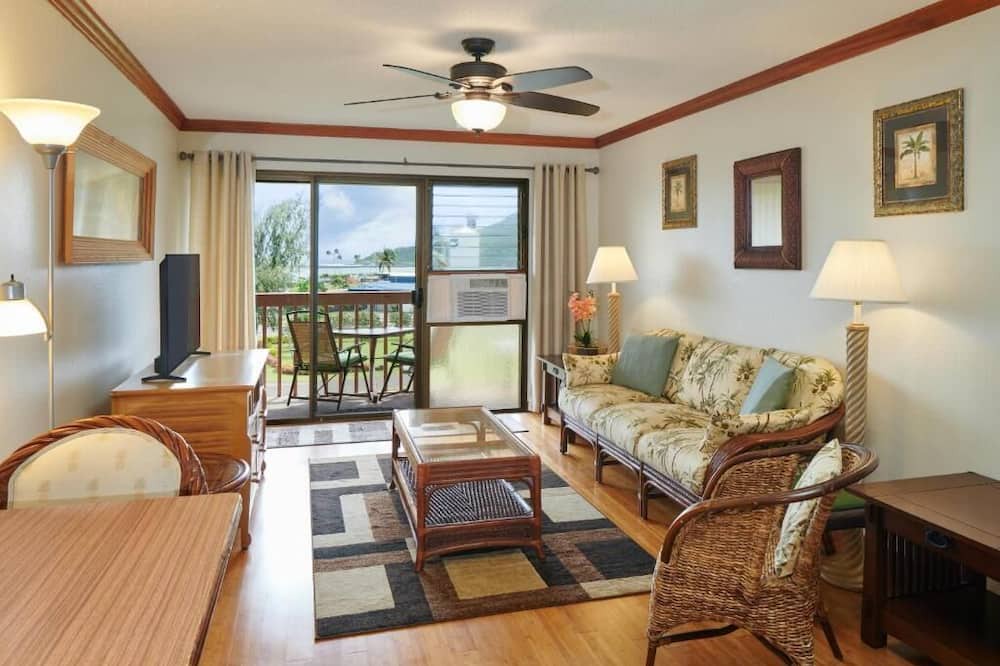 Photo of Livingroom in Nawiliwili