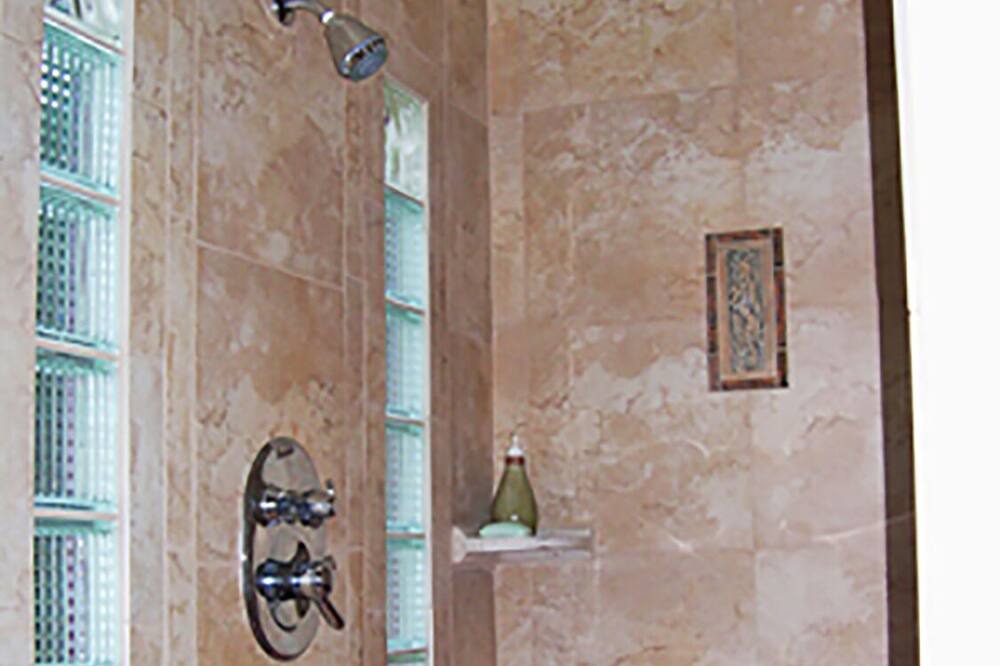 Photo of Bathroom in Waiohinu