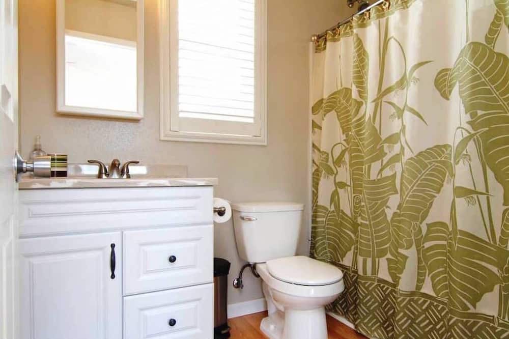 Photo of Bathroom in Pupukea