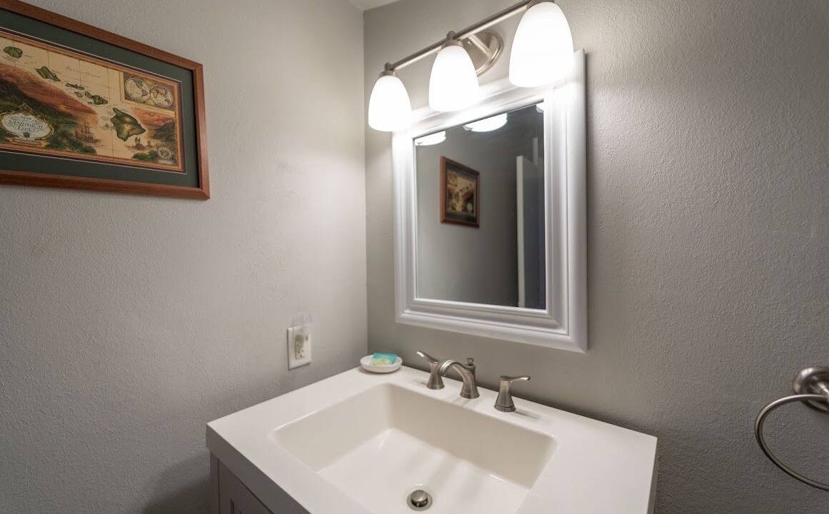 Photo of Bathroom in Kahuku