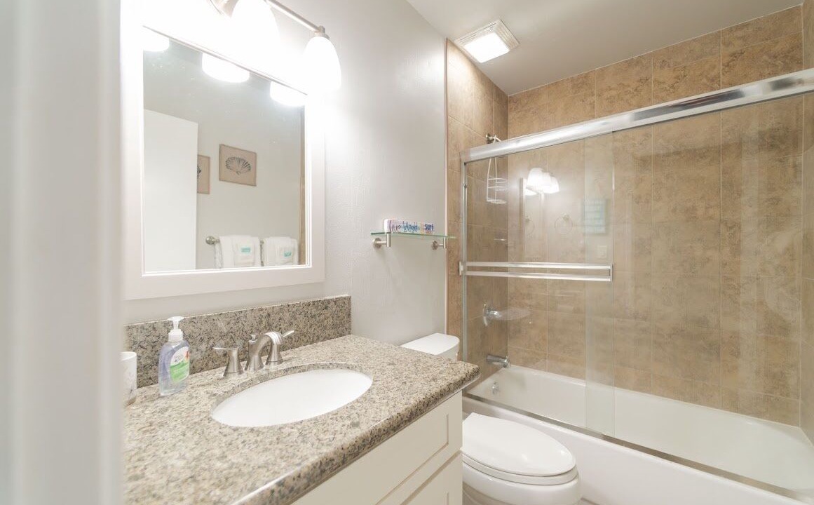 Photo of Bathroom in Kahuku