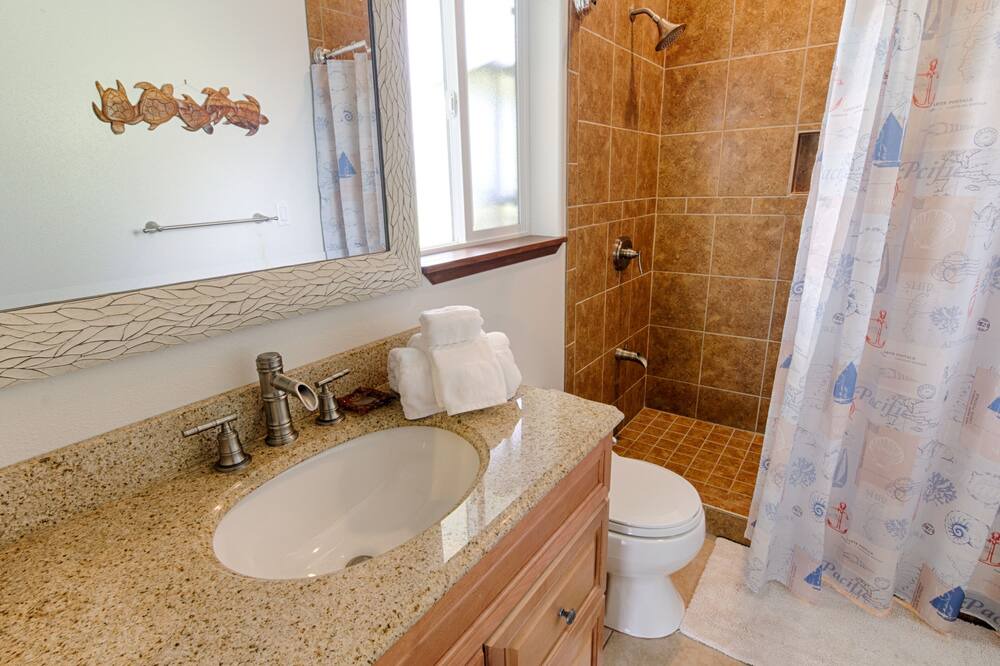 Photo of Bathroom in Hilo