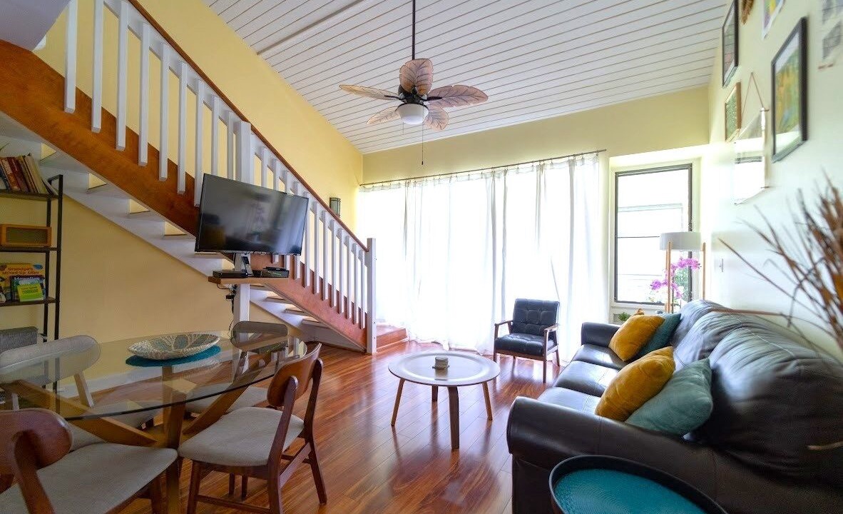 Photo of Livingroom in Kahuku
