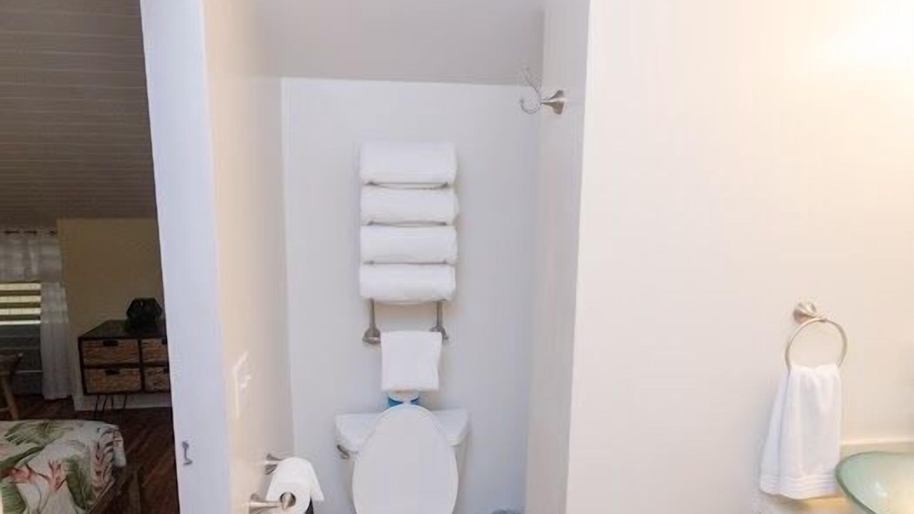 Photo of Bathroom in Kahuku