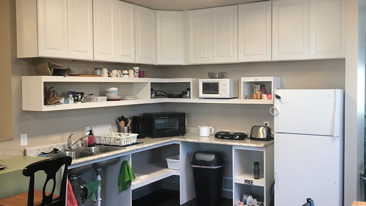 Photo of Kitchen in People's Freeway