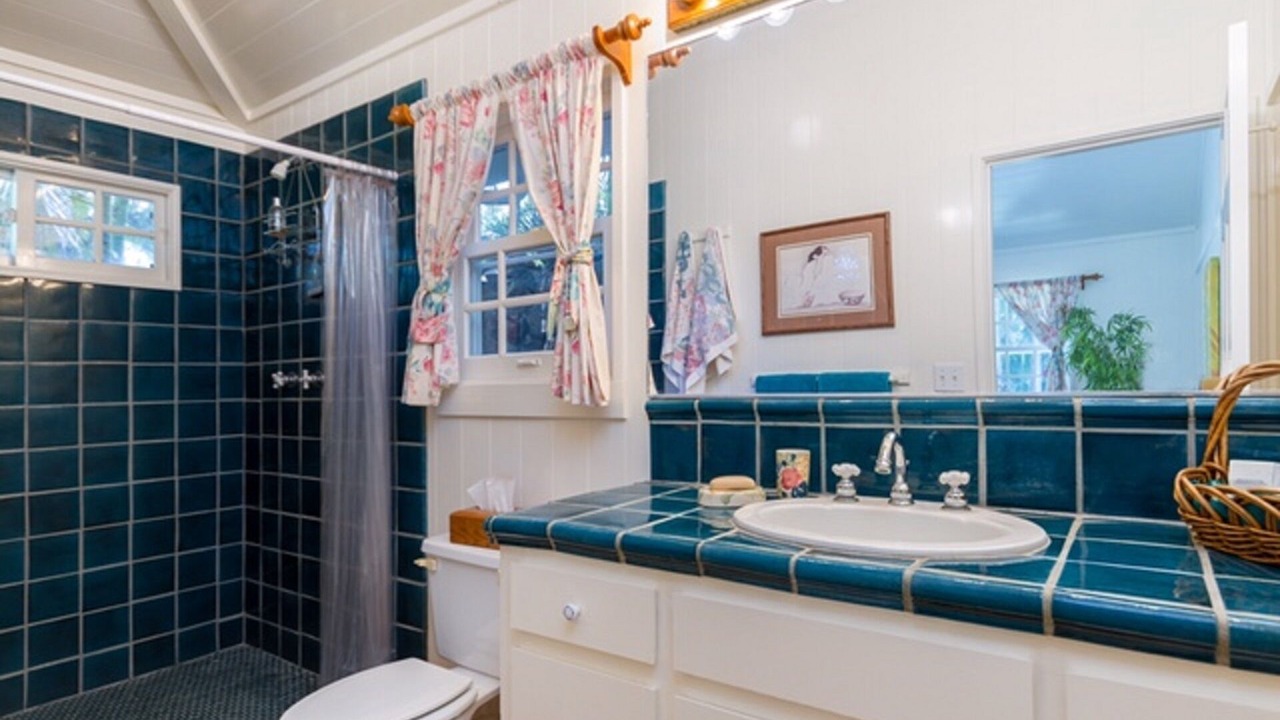 Photo of Bathroom in Haleiwa