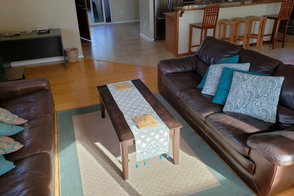 Photo of Livingroom in Pupukea