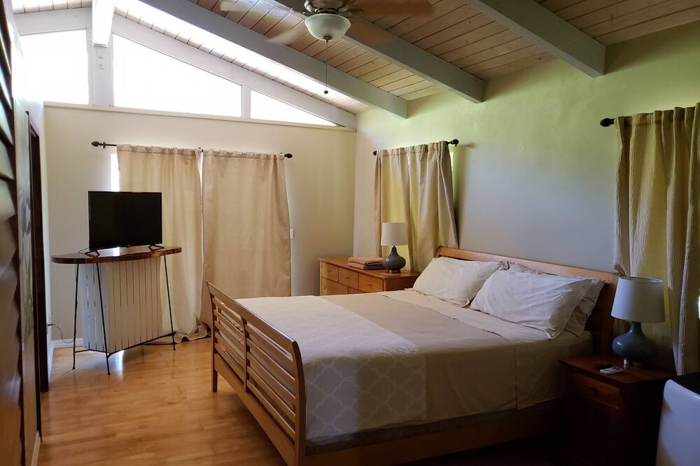 Photo of Bedroom in Pupukea
