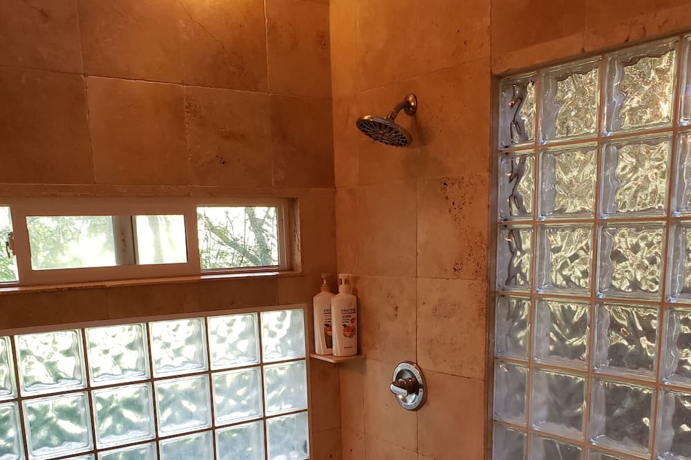 Photo of Bathroom in Pupukea