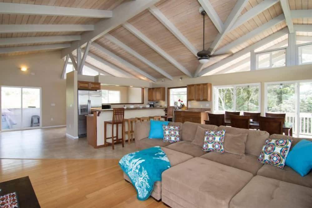 Photo of Bedroom in Pupukea