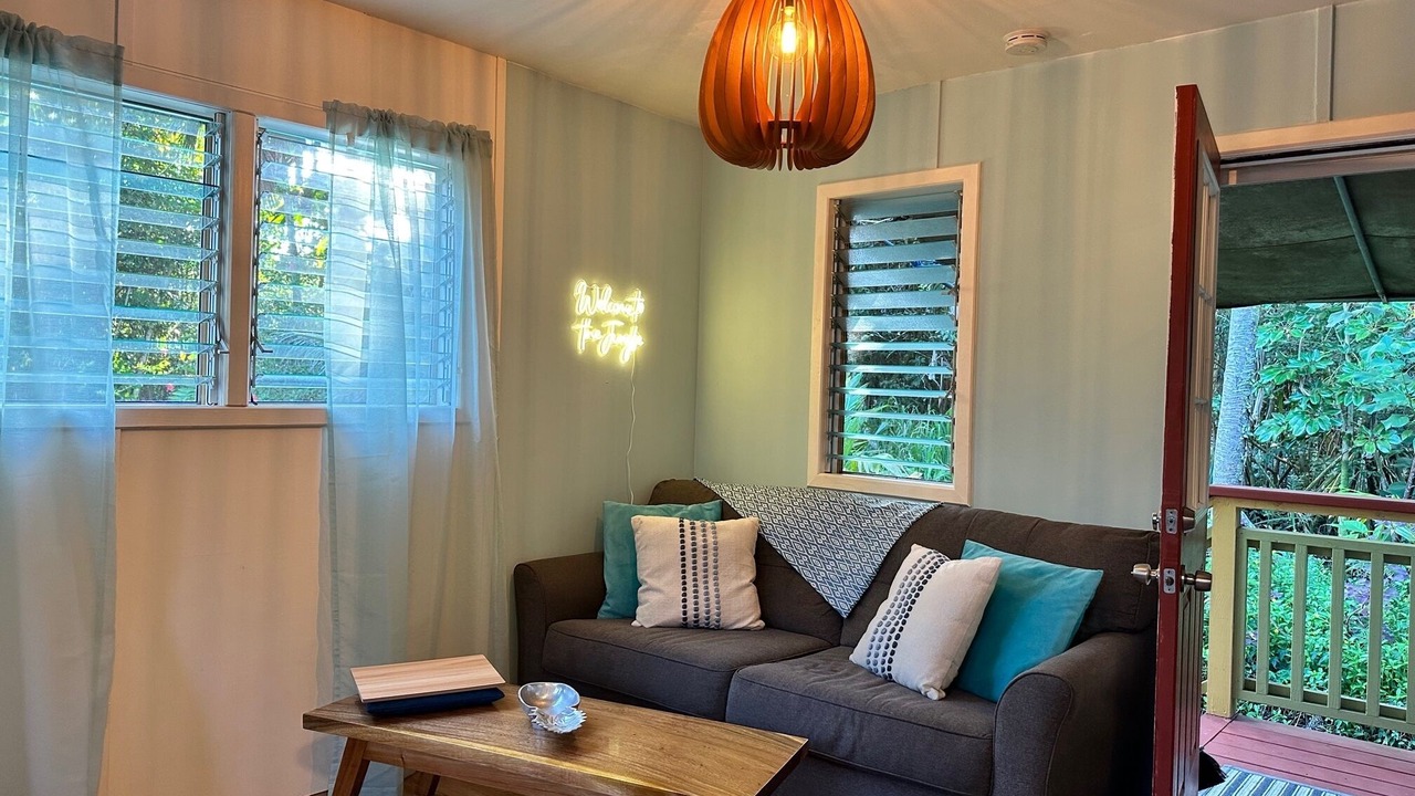Photo of Livingroom in Waa Waa