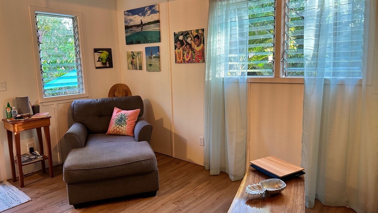 Photo of Livingroom in Waa Waa