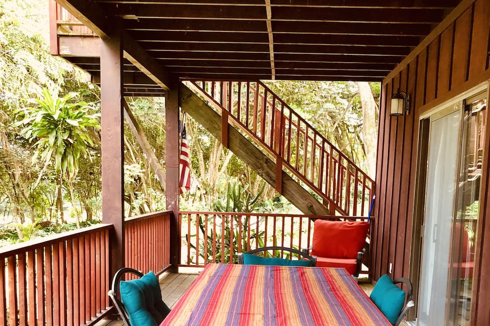 Photo of Patio Balcony in Punaluu