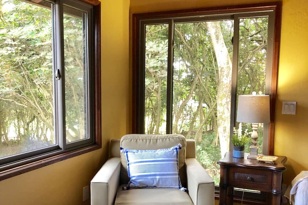 Photo of Bedroom in Punaluu