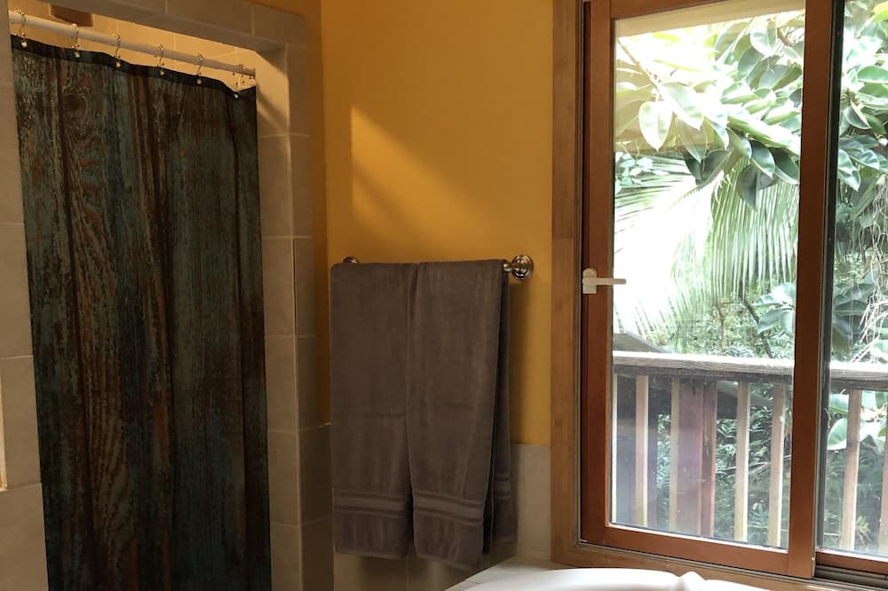 Photo of Bathroom in Punaluu