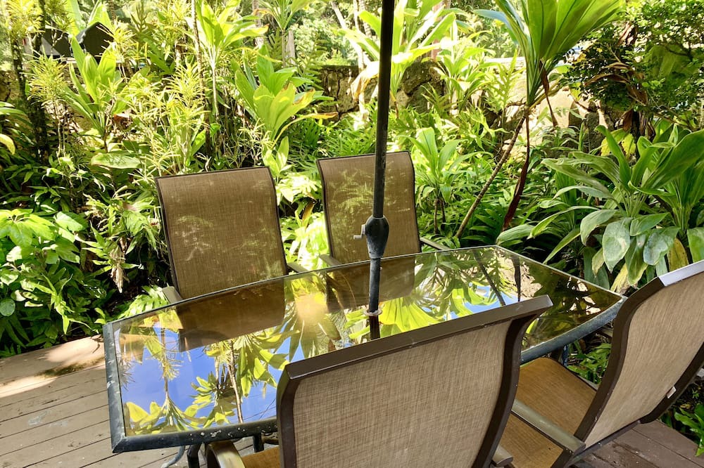Photo of Patio Balcony in Punaluu