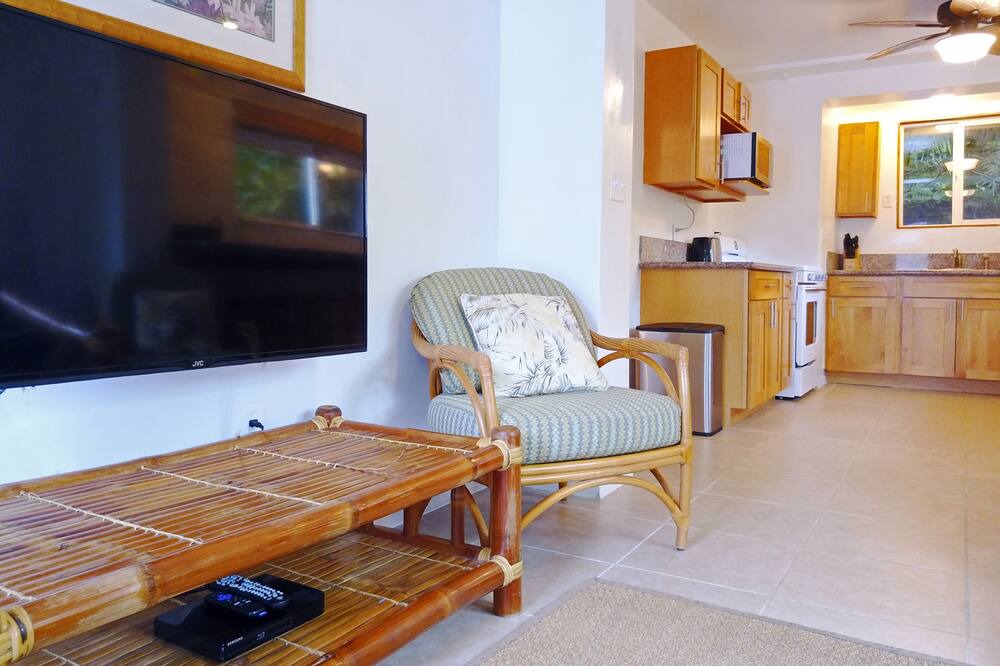 Photo of Livingroom in Punaluu