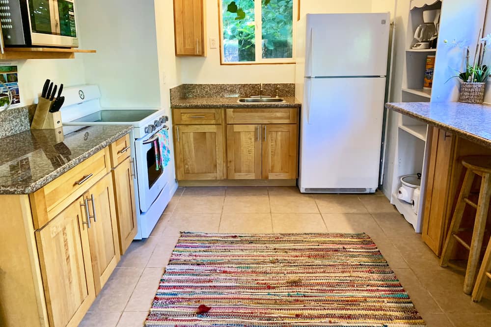 Photo of Kitchen in Punaluu