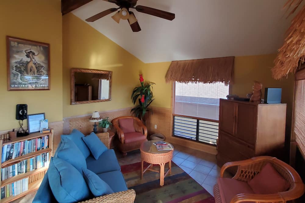 Photo of Livingroom in Kalaheo