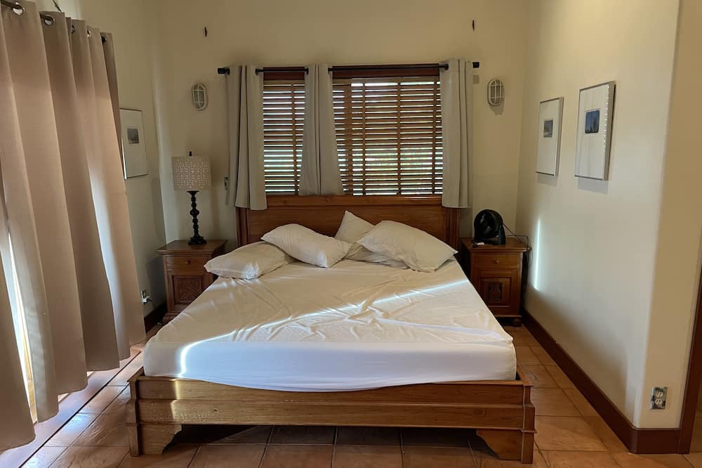 Photo of Bedroom in Pupukea
