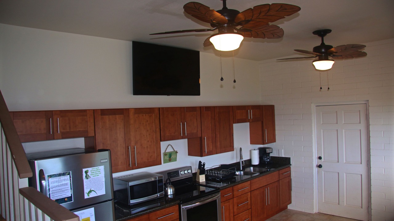 Photo of Kitchen in Mokuleia