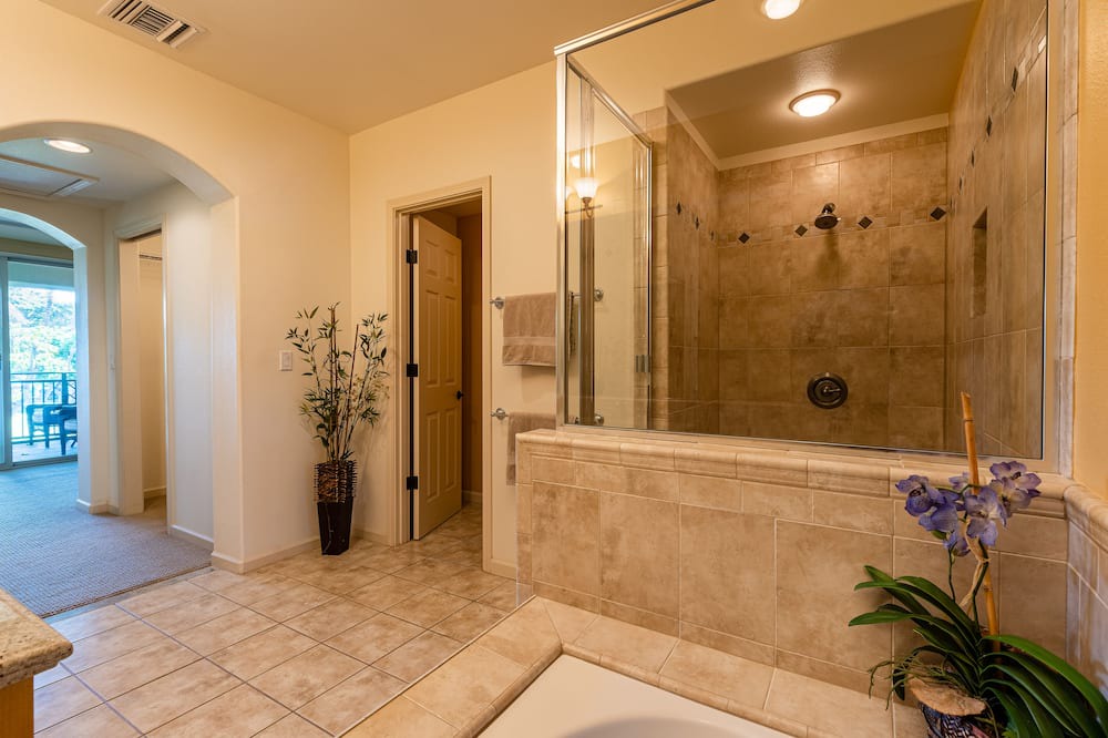 Photo of Bathroom in Kamuela