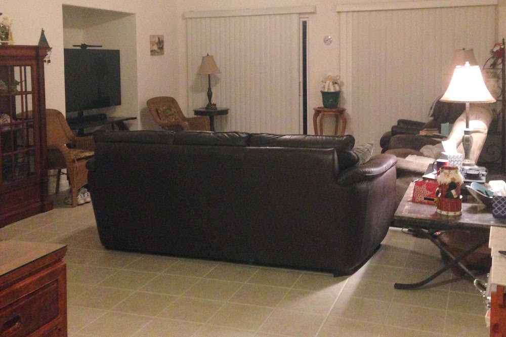 Photo of Livingroom in Ocean View