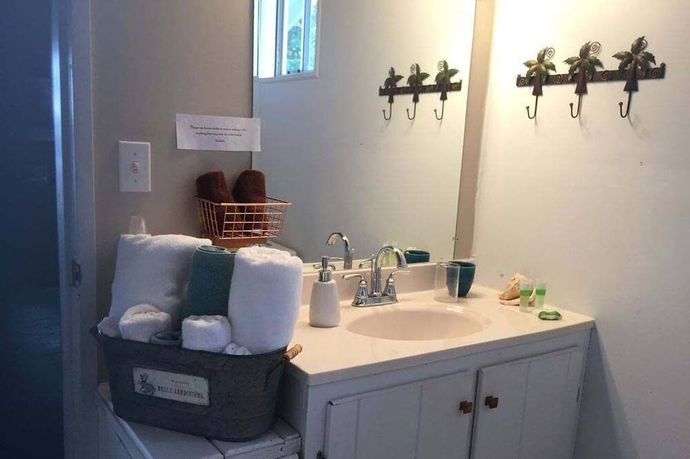 Photo of Bathroom in Papa