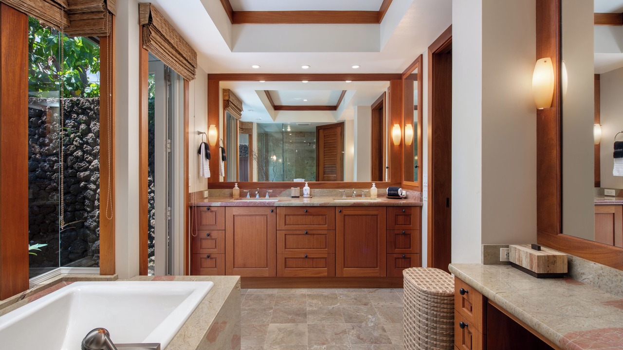 Photo of Bathroom in Kaupulehu