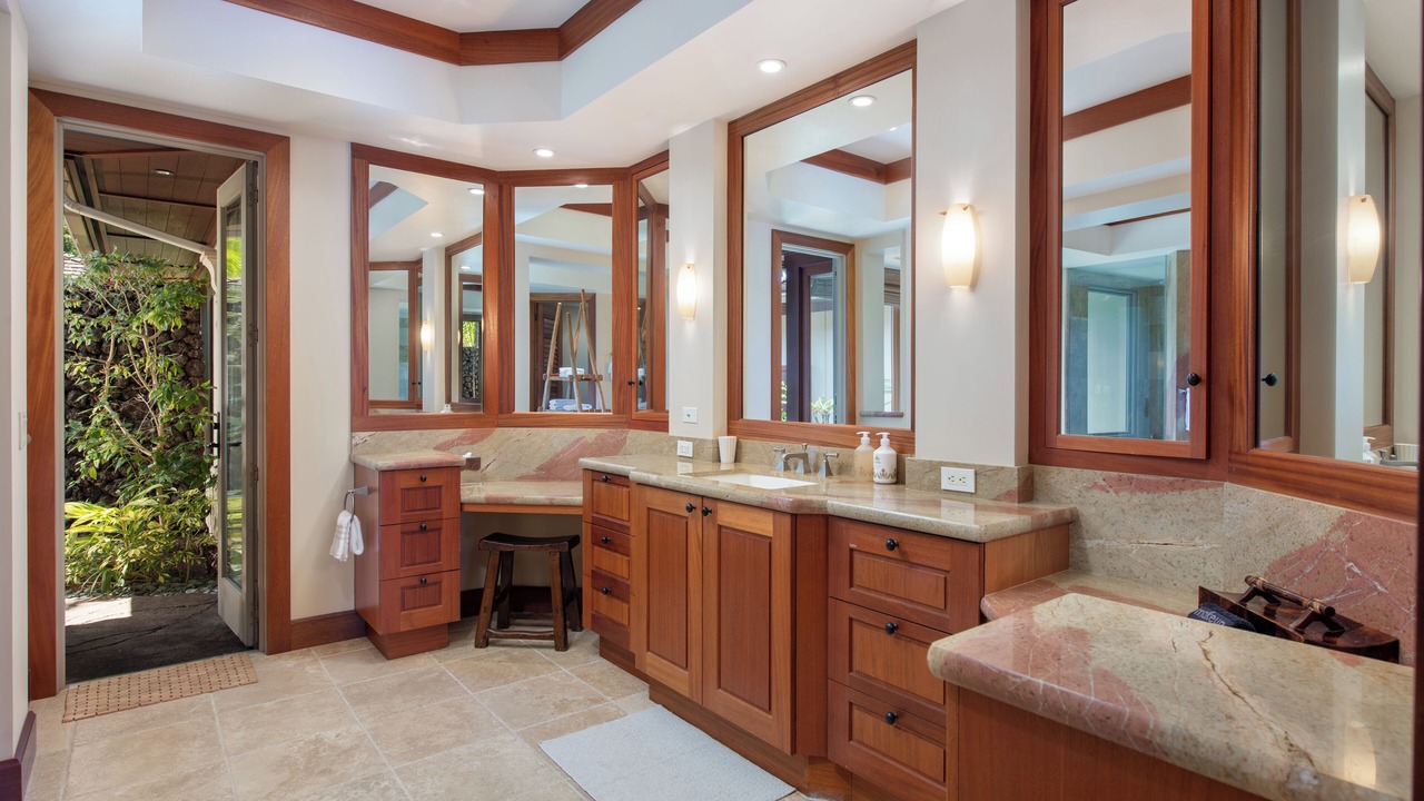 Photo of Bathroom in Kaupulehu