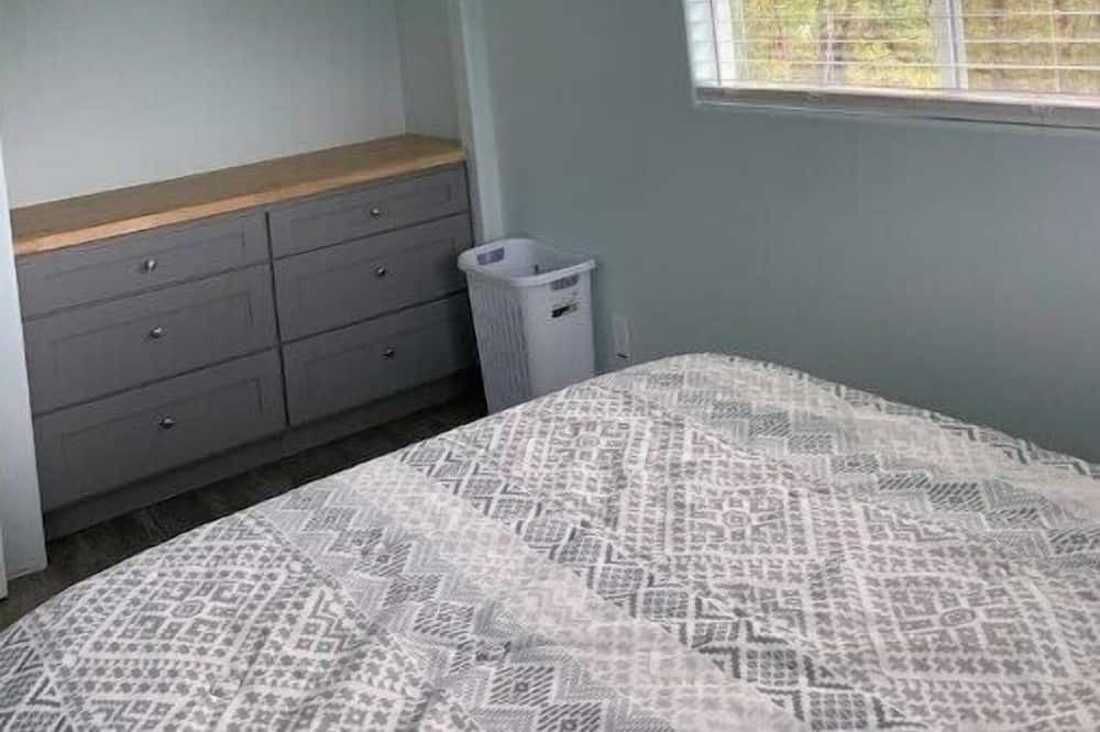 Photo of Bedroom in Eden Roc