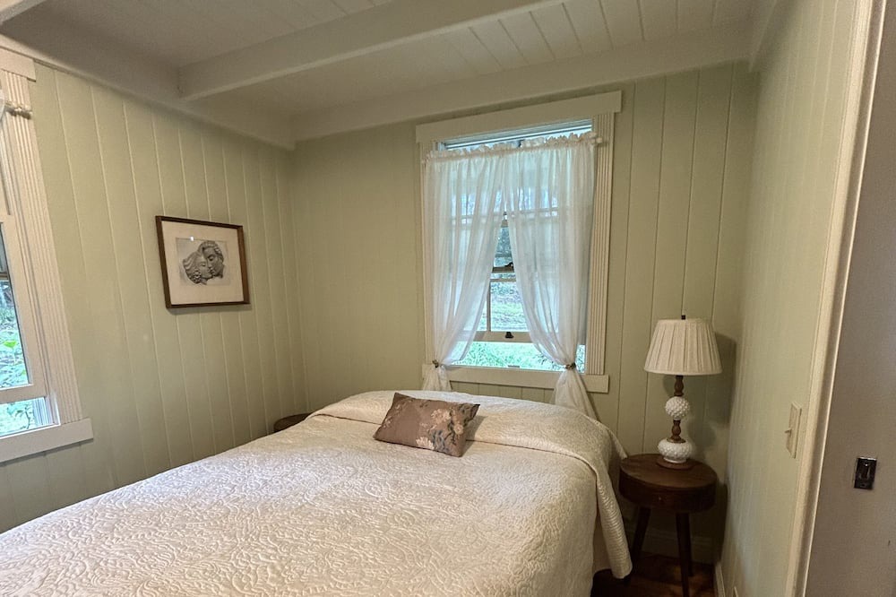 Photo of Bedroom in Honokaa