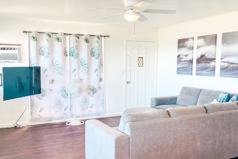 Photo of Livingroom in Punaluu
