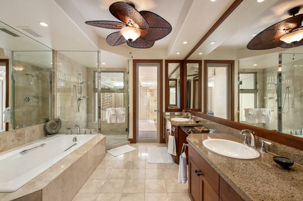 Photo of Bathroom in Kaupulehu