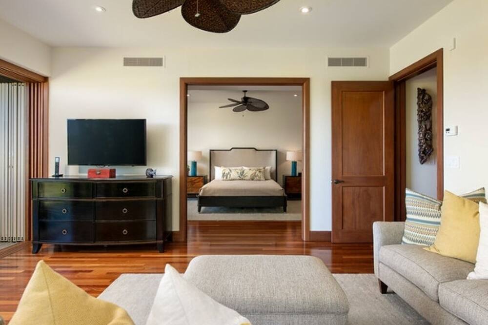 Photo of Bedroom in Kaupulehu