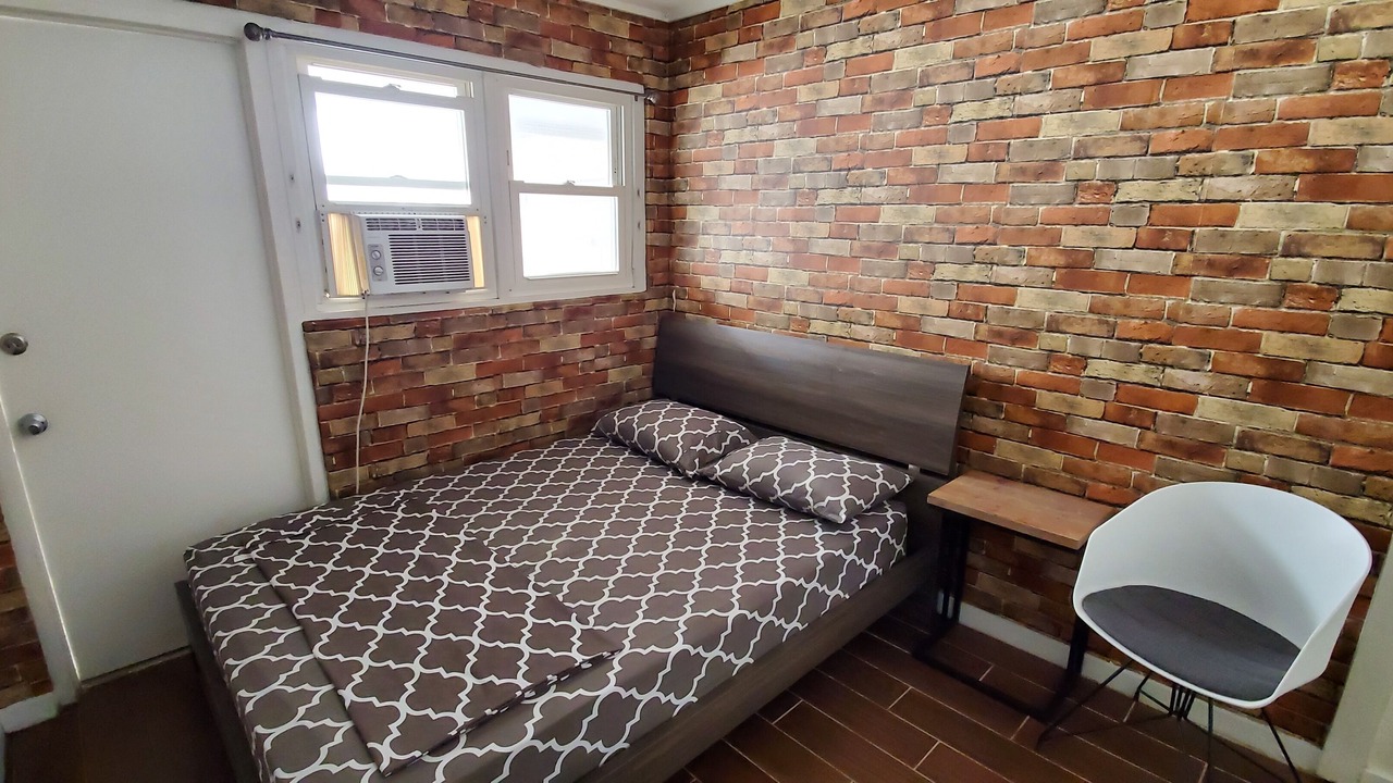 Photo of Bedroom in Waikiki
