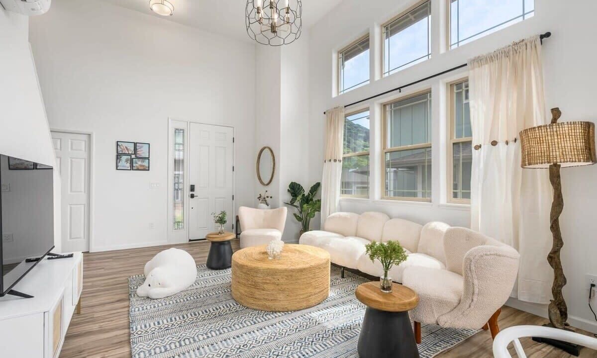 Photo of Livingroom in Makaha Valley