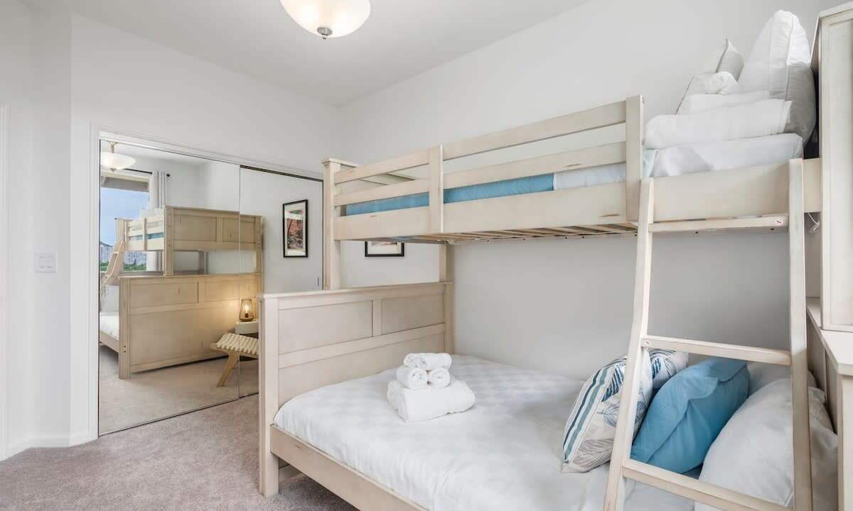 Photo of Bedroom in Makaha Valley