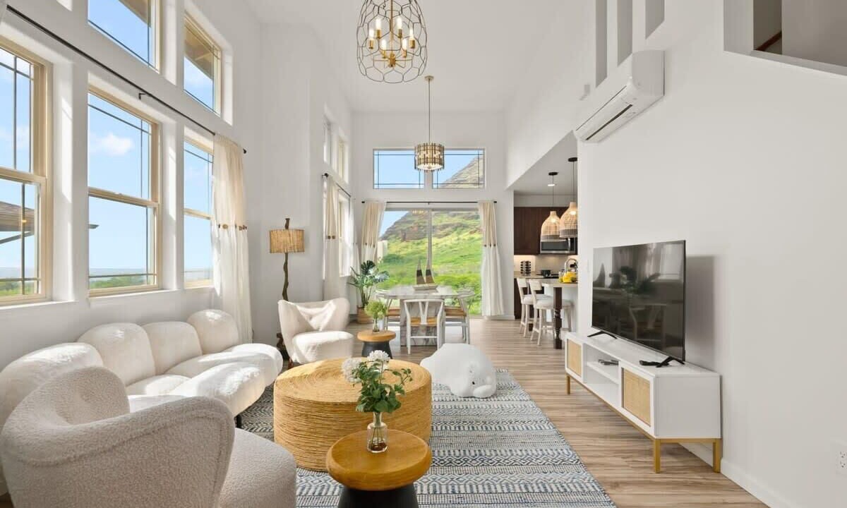 Photo of Livingroom in Makaha Valley