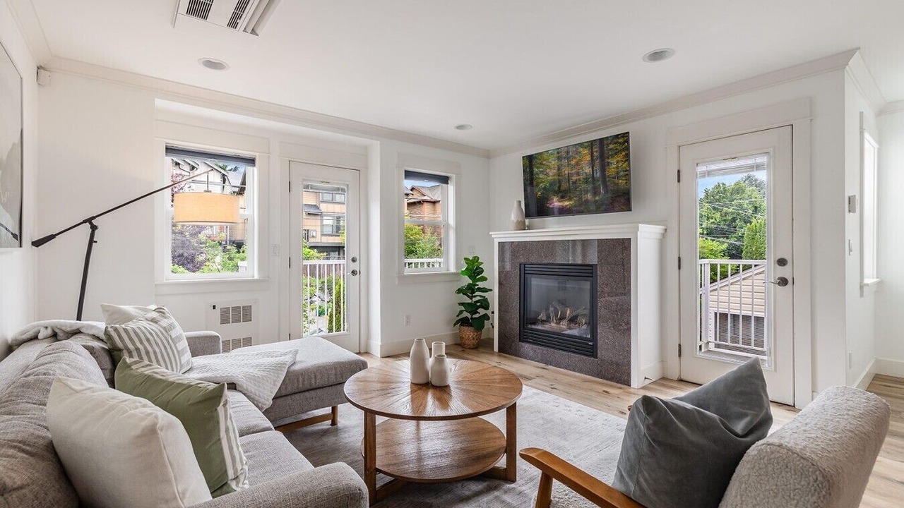 Photo of Livingroom in Old Ballard