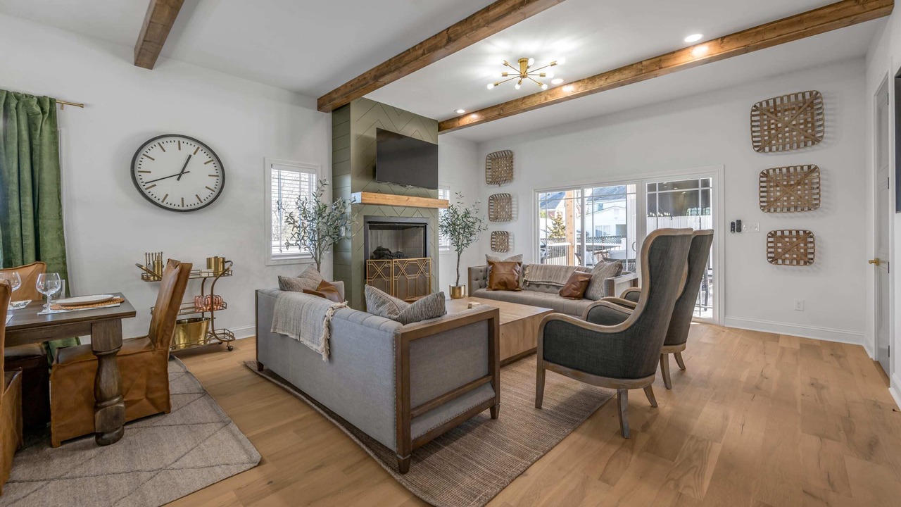 Photo of Livingroom in Lexington