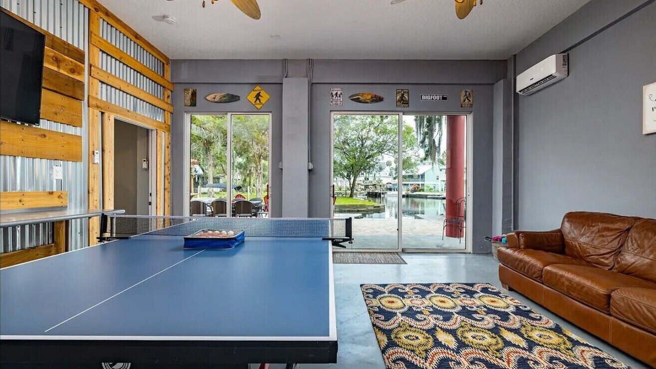 Photo of Bedroom in Weeki Wachee Gardens