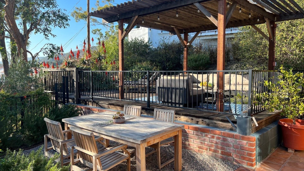 Photo of Outdoor in Hollywood Hills