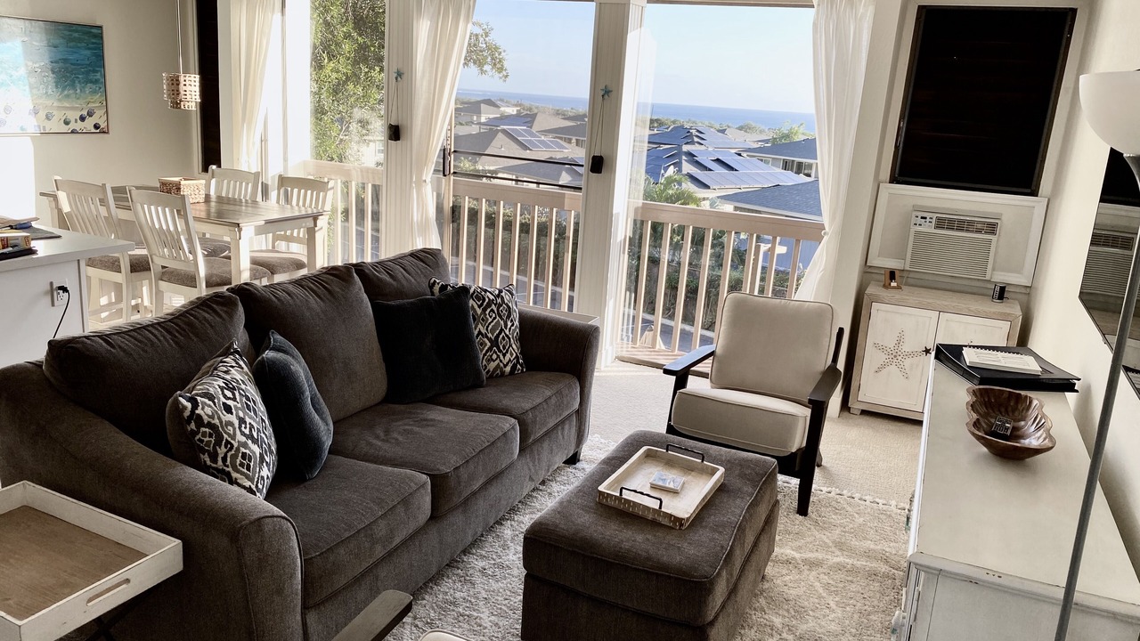 Photo of Livingroom in Makaha Valley